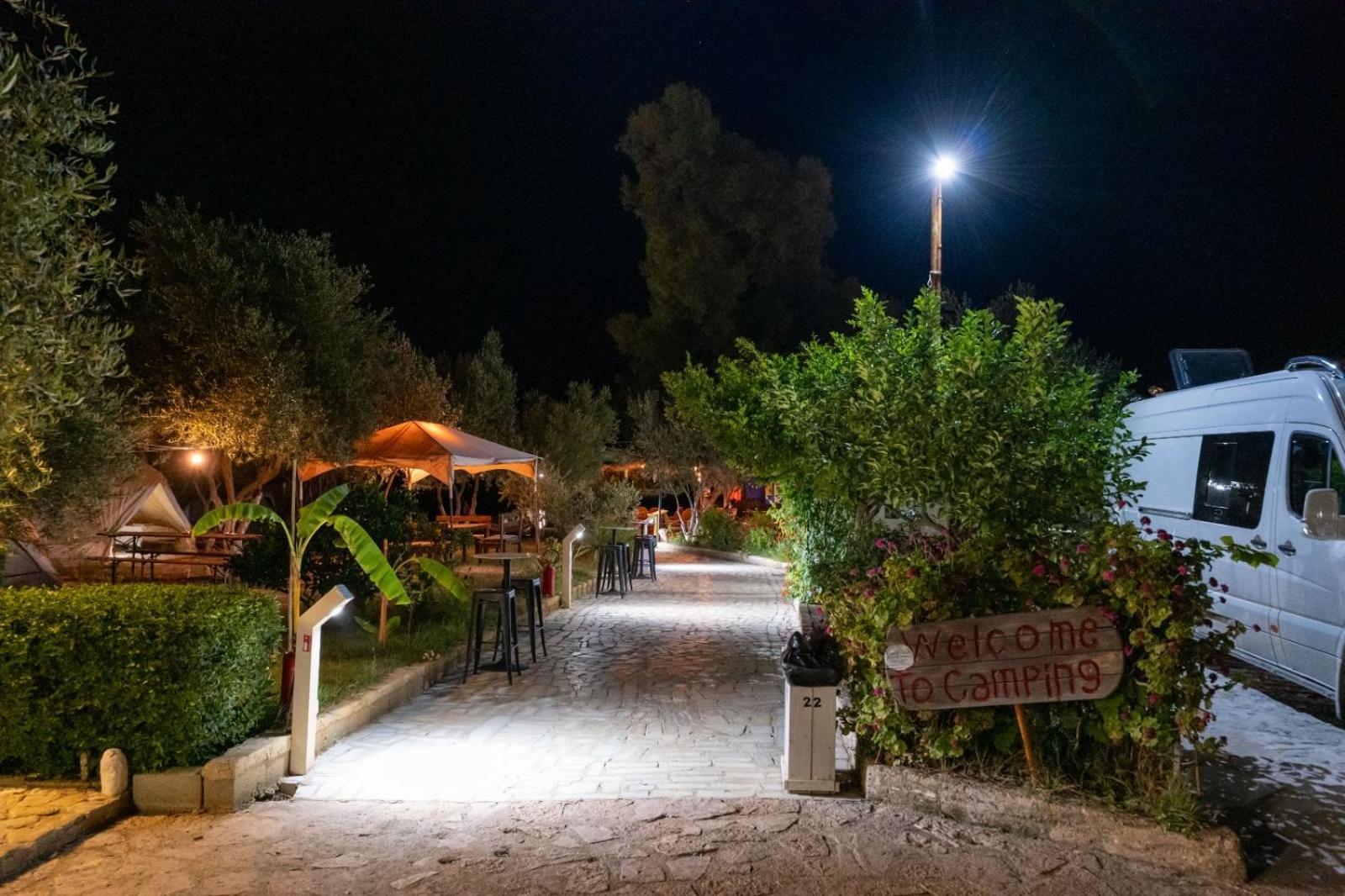 كساميل Garden Villa Lake Side & Glamping المظهر الخارجي الصورة