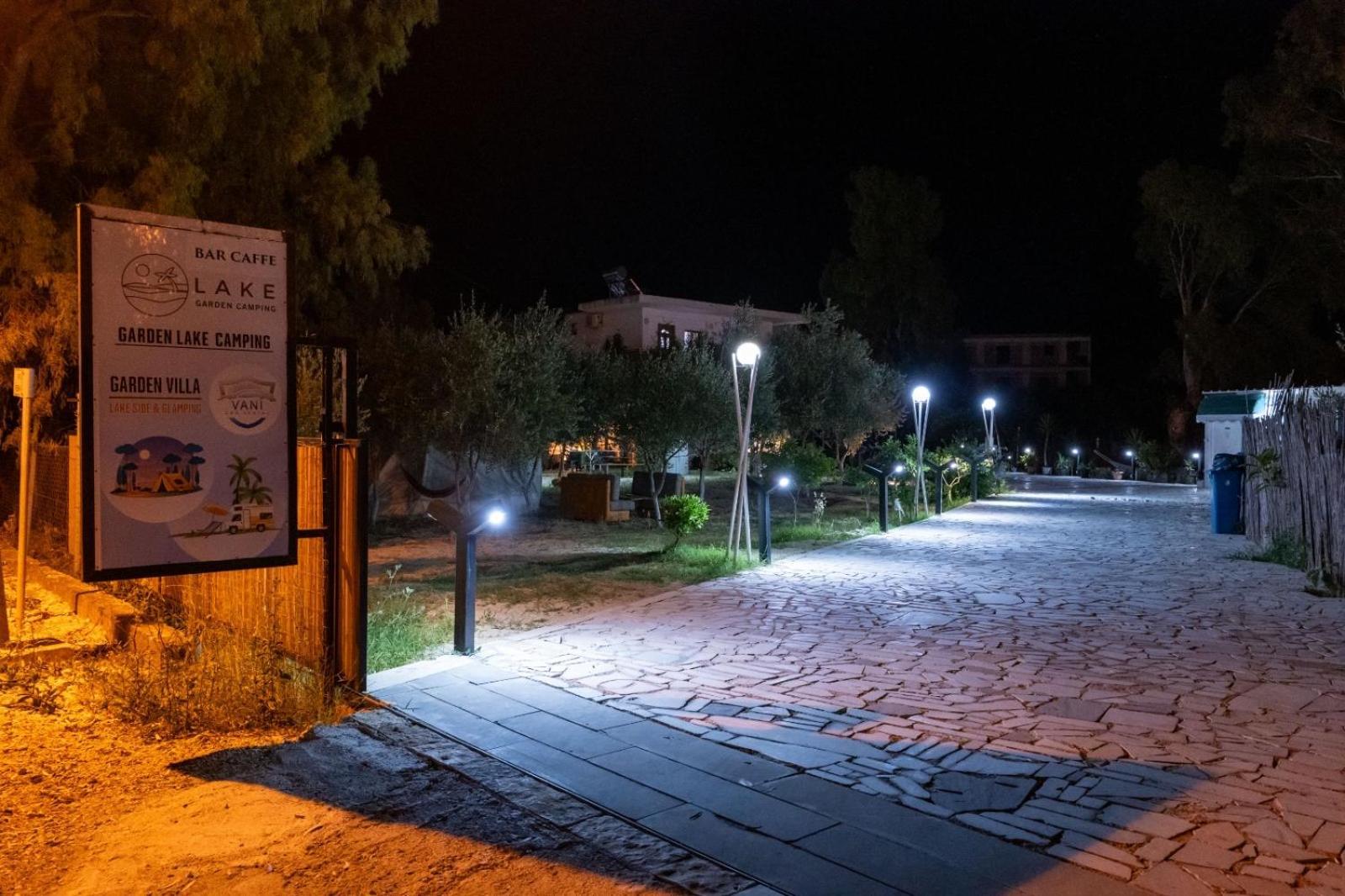 كساميل Garden Villa Lake Side & Glamping المظهر الخارجي الصورة