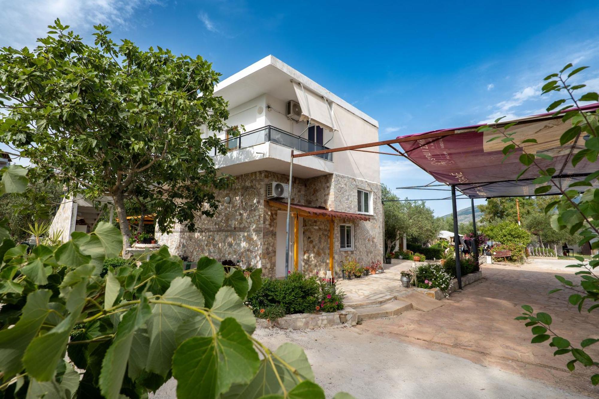 كساميل Garden Villa Lake Side & Glamping المظهر الخارجي الصورة
