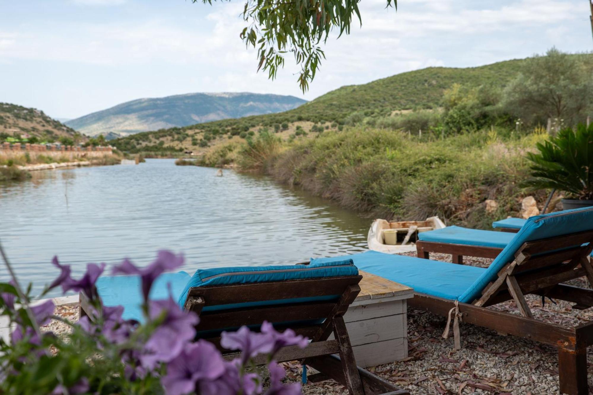 كساميل Garden Villa Lake Side & Glamping المظهر الخارجي الصورة